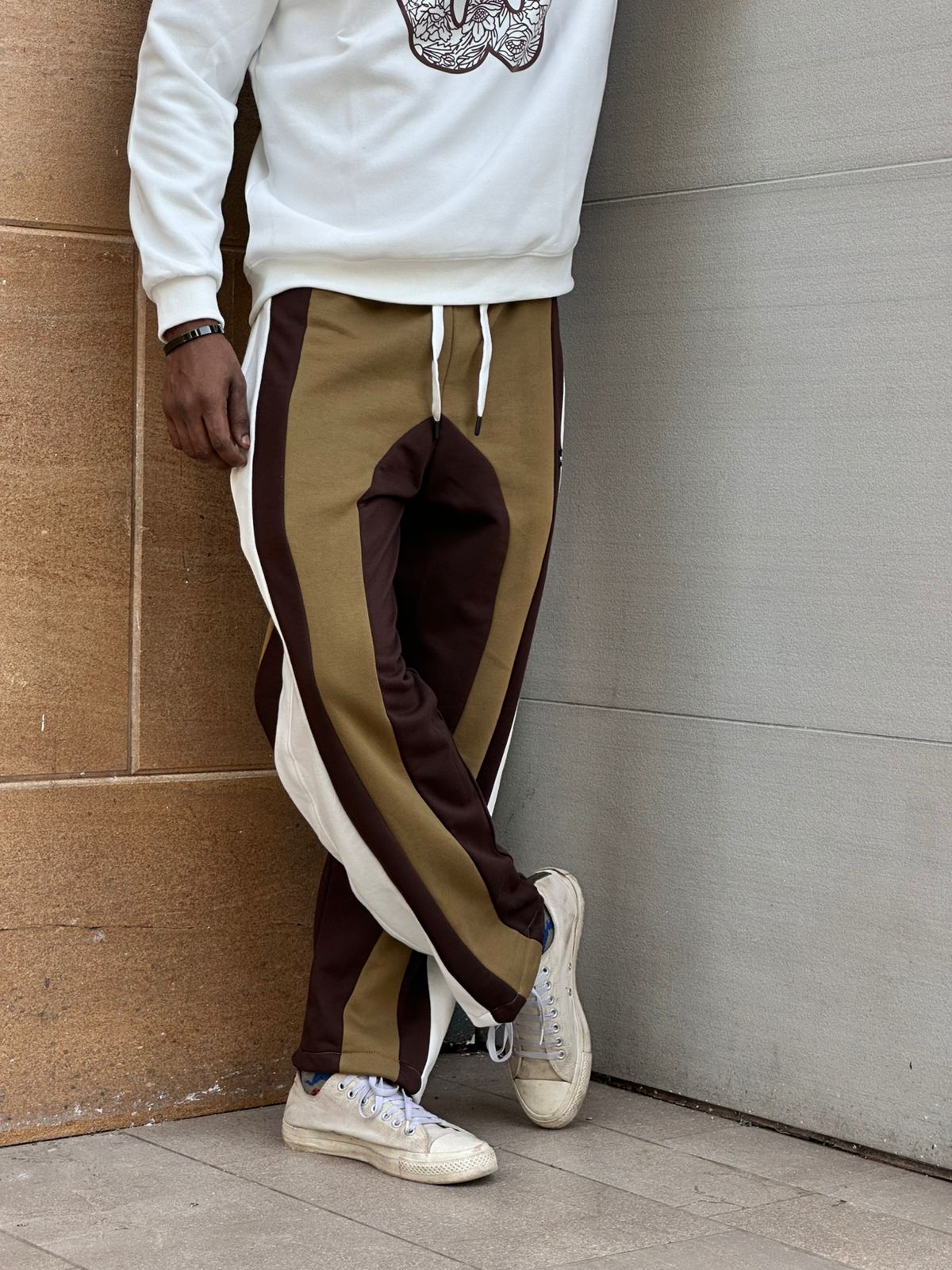 Three-Tone Arc Straight Pant